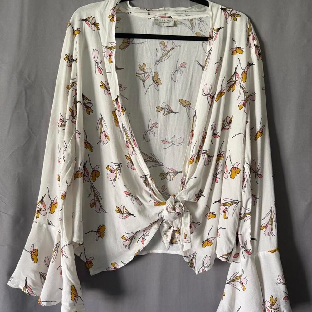 Dress Forum white floral blouse